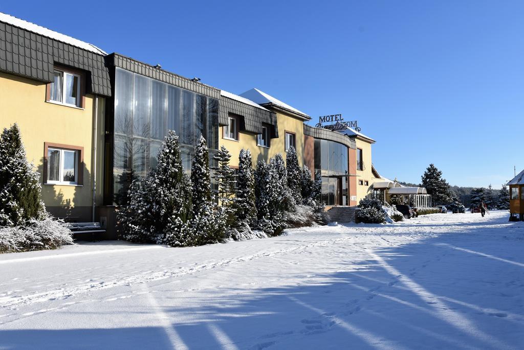Motel Paradise Torzym Exterior foto
